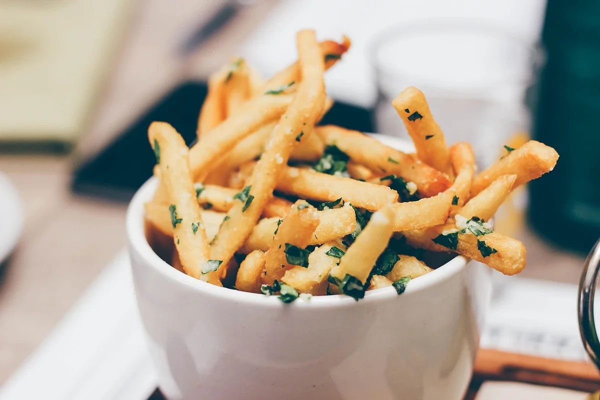 Temps de cuisson frites surgelées airfryer : le tableau que personne ne publie