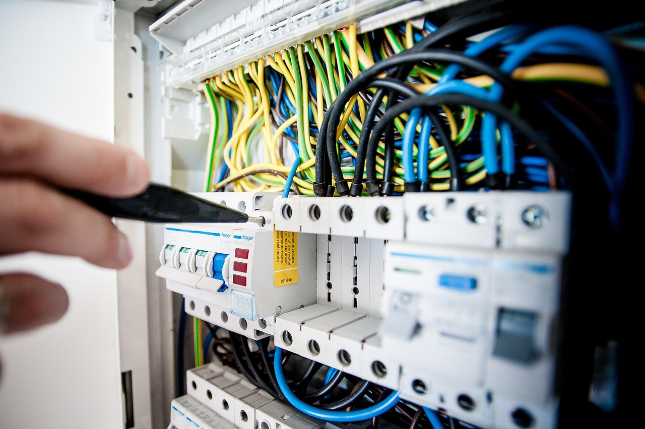 Installer une clôture électrique